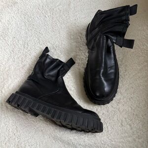Zara women 37 Black Faux Vegan Leather Ankle Boots side zip chunky platform